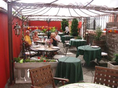 Auberge De La Vallee Francheville  Luaran gambar