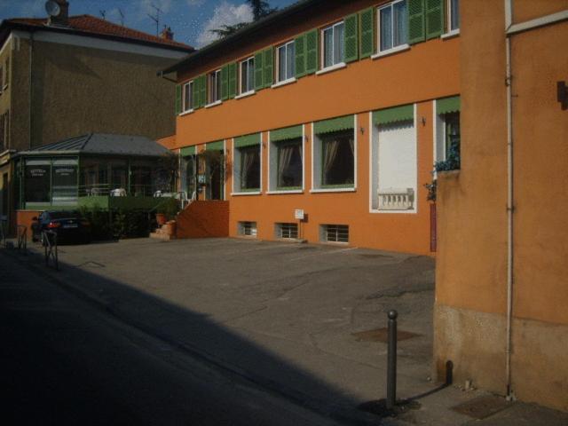 Auberge De La Vallee Francheville  Luaran gambar